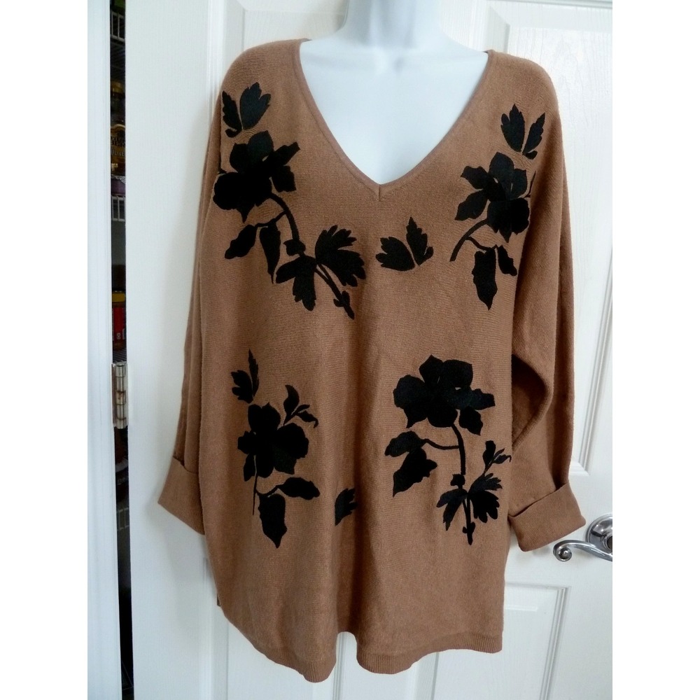 Chico's Sz 3 XL Dolman Sleeve Embroidered Sweater Floral V-Neck Brown Black